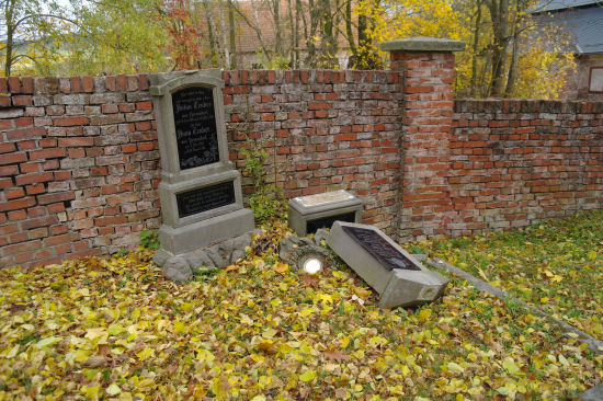 Německá část hřbitova v Heřmánkovicích